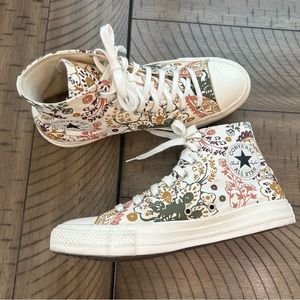 Converse Chuck Taylor All Stars Floral Hi-Tops Women’s Size 9.5
